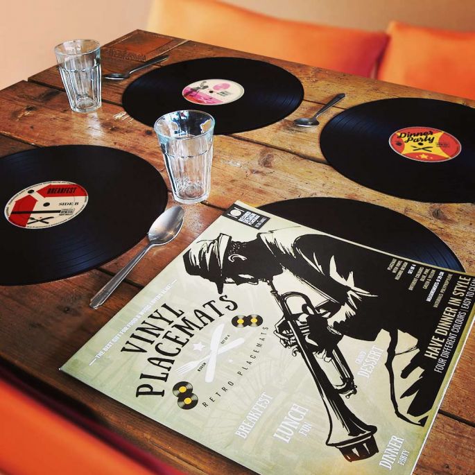 Vinyl Placemats - Origineel - Set van 4 - Geleverd In een Design Hoes - Makkelijk Schoon Te Maken - Retro LP Tafel Onderleggers