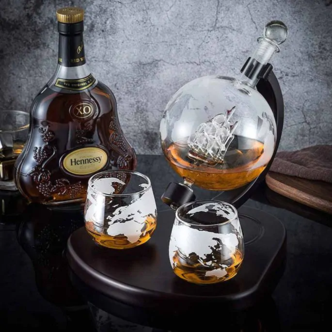 Deluxe Globe Decanter Set 