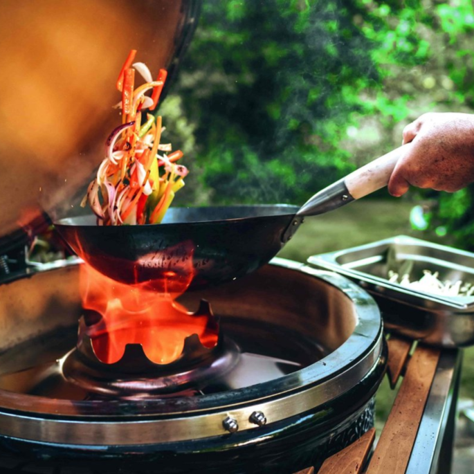 Wok set op het vuur